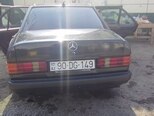 Mercedes 190-10