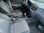 Kia Rio-5