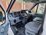 Ford Transit-13