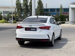 Hyundai Accent-5