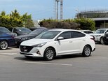 Hyundai Accent-12