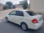 Nissan Tiida-4