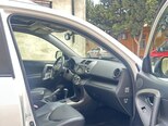 Toyota RAV4-8