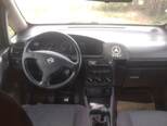 Opel Zafira-5
