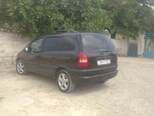 Opel Zafira-4