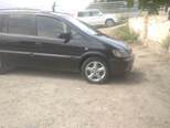 Opel Zafira-2