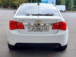 Chevrolet Cruze-12