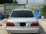 Mercedes E 200-2