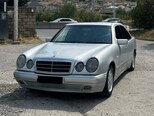 Mercedes E 200-1