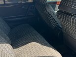 Mercedes E 200-11