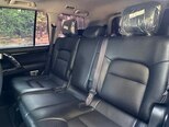 Toyota Land Cruiser-7