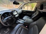 Toyota Land Cruiser-13