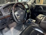 Toyota Land Cruiser-11