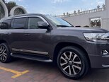 Toyota Land Cruiser-16