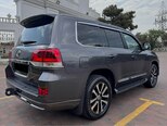 Toyota Land Cruiser-14