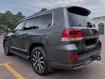 Toyota Land Cruiser-10