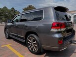 Toyota Land Cruiser-9