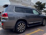 Toyota Land Cruiser-12