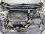 Hyundai Elantra-13