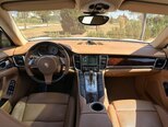 Porsche Panamera 4S-7