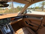 Porsche Panamera 4S-10