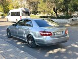 Mercedes E 220-2