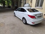 Hyundai Accent-5