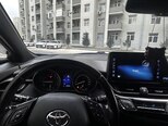 Toyota C-HR-8
