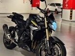 Suzuki GSR 750-1
