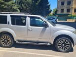 Nissan Pathfinder-2