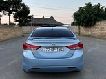 Hyundai Elantra-4
