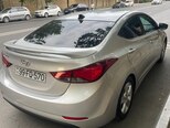 Hyundai Elantra-5