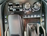 Lexus LX 570-25
