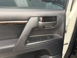 Toyota Land Cruiser-12