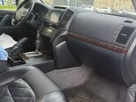Toyota Land Cruiser-13