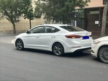 Hyundai Elantra-12