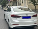 Hyundai Elantra-7