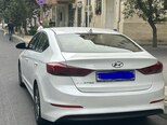 Hyundai Elantra-8