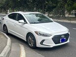 Hyundai Elantra-13