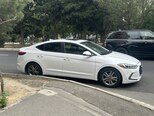 Hyundai Elantra-11