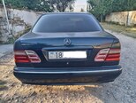 Mercedes E 240-3