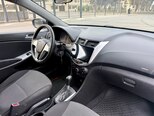 Hyundai Accent-14