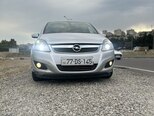 Opel Zafira-5