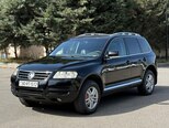 Volkswagen Touareg-1