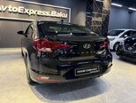 Hyundai Elantra-3