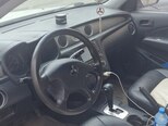 Mitsubishi Outlander-4