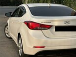 Hyundai Elantra-6