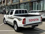 Toyota Hilux-4