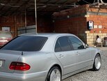 Mercedes E 240-11
