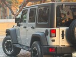 Jeep Wrangler-12